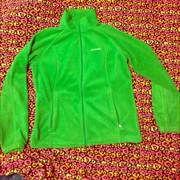 L green Columbia fleece