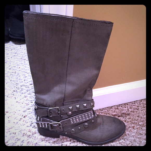 Buckle Boots