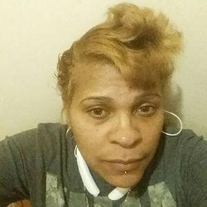 Meet your Posher, Yolanda