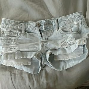 American Eagle light washed shorts