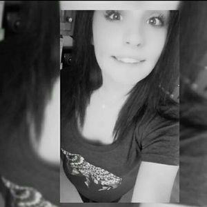 Meet your Posher, Adriane