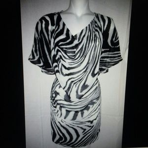 New York & Company sz xs animal print tunic top