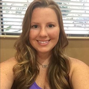 Meet your Posher, Devin