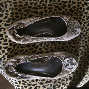 Snake skin Tory burch flats