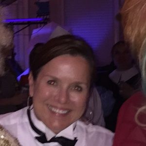 Meet your Posher, Gina