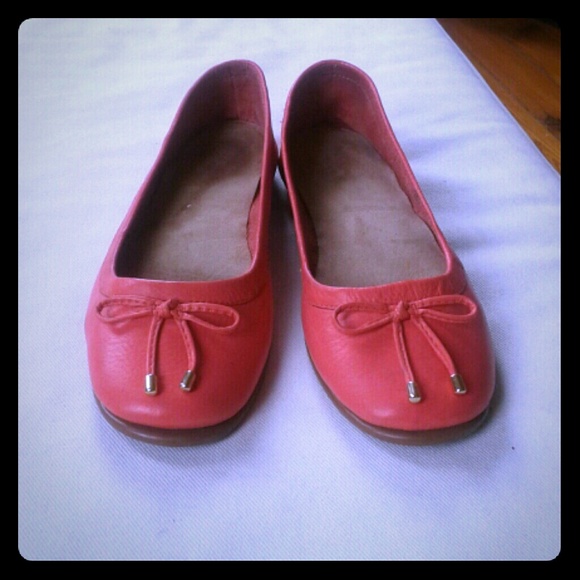 Pink Michelle D flats. Super cute!