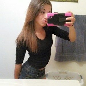 Meet your Posher, Abraham Ñ eriika