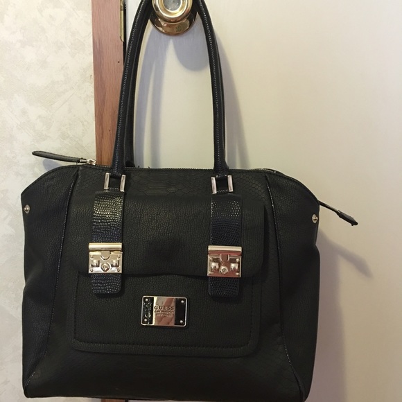 Guess purse