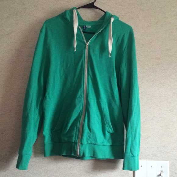 Green hoodie like a green real color