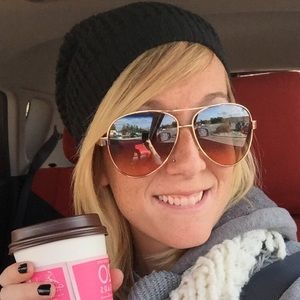 Meet your Posher, Stephanie