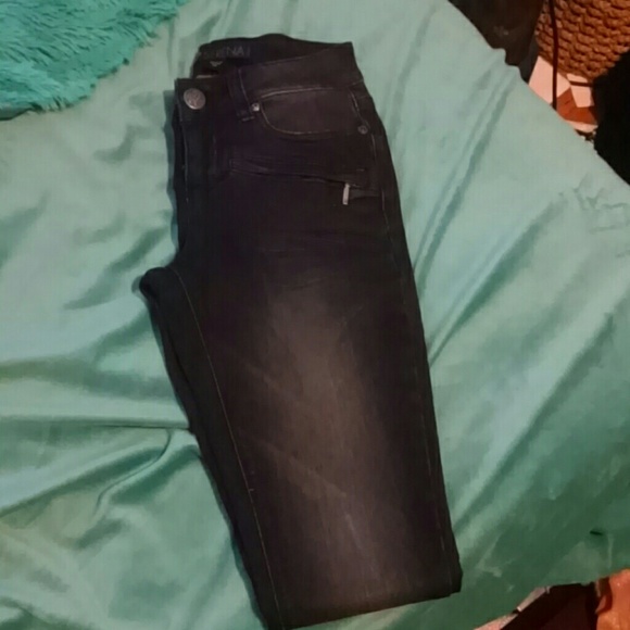 NEW 2B skinny jeans