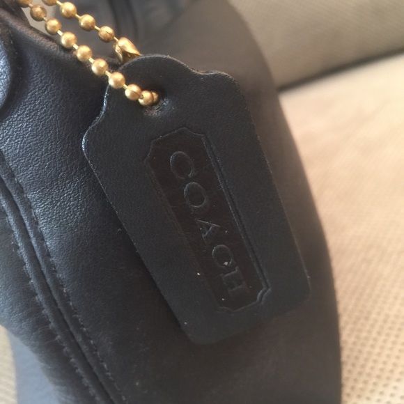 Authentic Coach - Picture 2 of 3