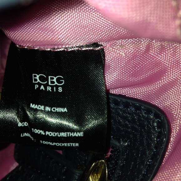 BCBG OVER THE SHOULDER BAG💦💦 - Picture 3 of 4