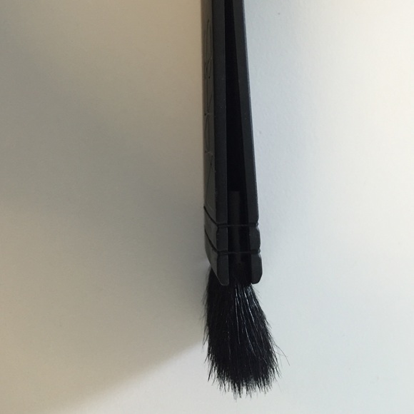 Authentic NARS ita brush - Picture 4 of 4