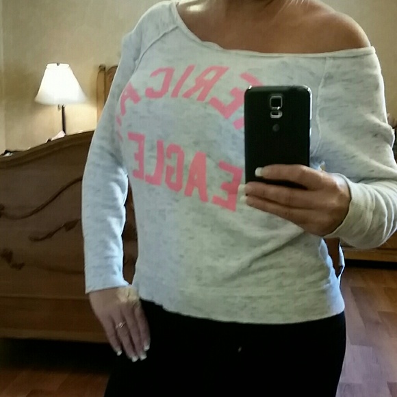 Sweatshirt - Picture 2 of 3