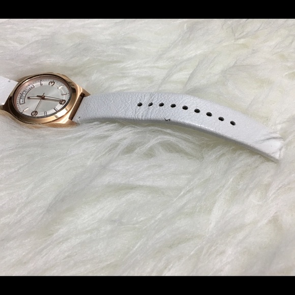 Host Pick👠Marc by Marc Jacobs Watch - Picture 4 of 4