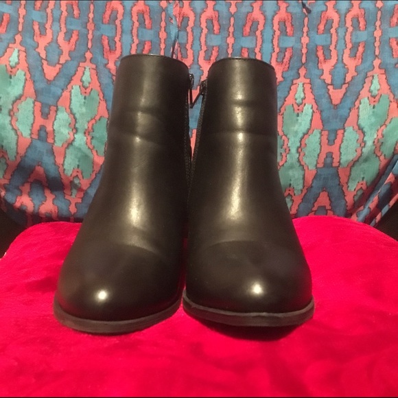 Charlotte Russe booties size 9