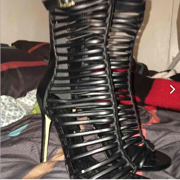 Black caged heels - Picture 1 of 3