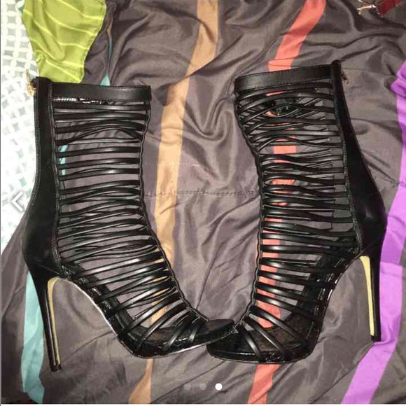 Black caged heels - Picture 3 of 3