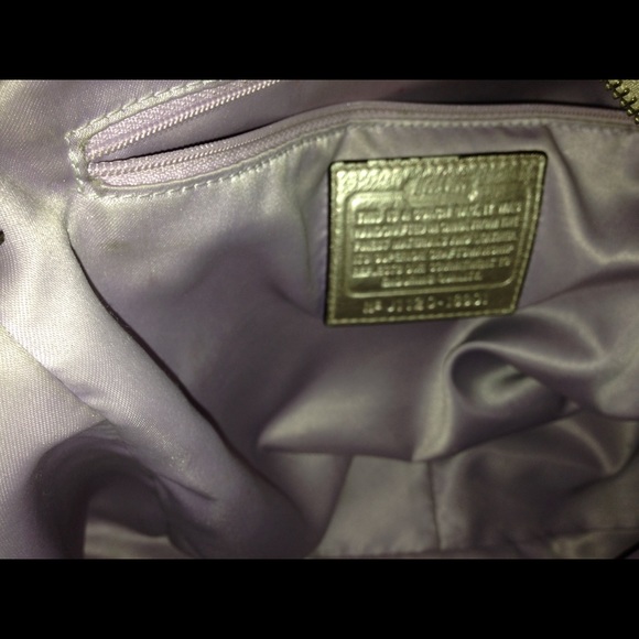 Great gold/silverish purse with lavender inside - Picture 2 of 2