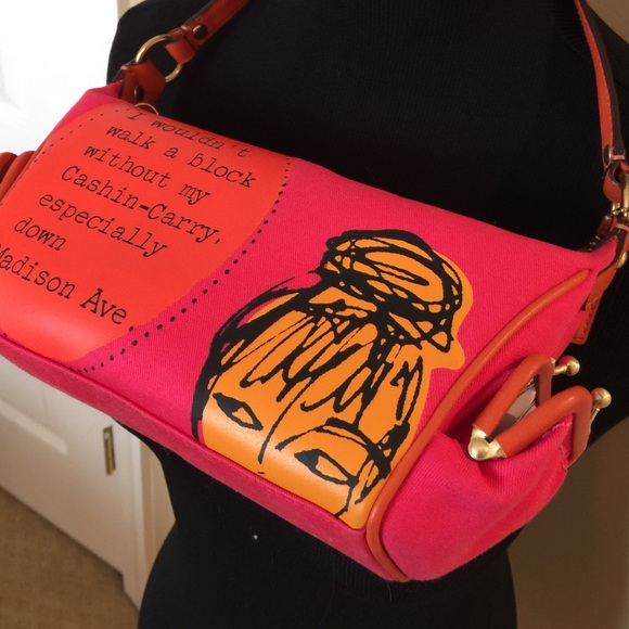 Coach Handbags - Coach bag w/2 side change pockets & back pocket