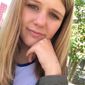 Meet your Posher, Hope