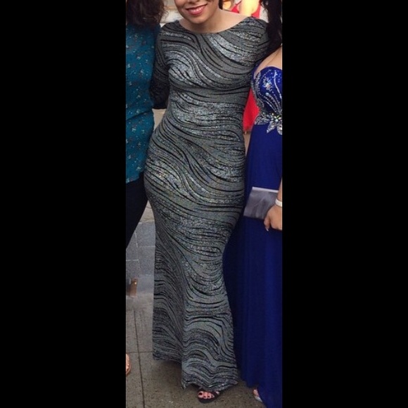 Long sleeved gray dress