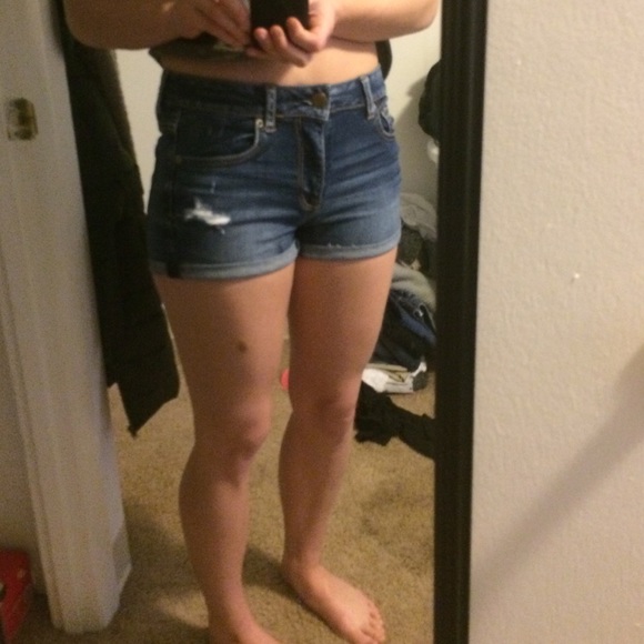 AEO Denim Shorts - Picture 3 of 4