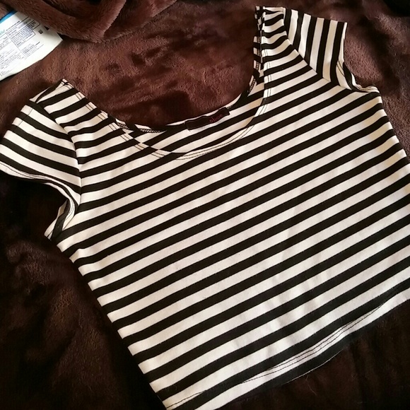 Striped Crop Top - Picture 1 of 1