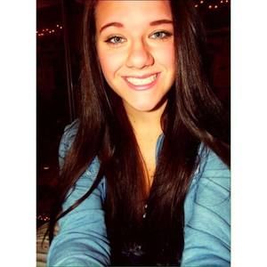 Meet your Posher, Becca