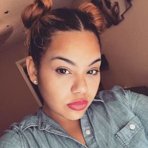 Meet your Posher, Shaena