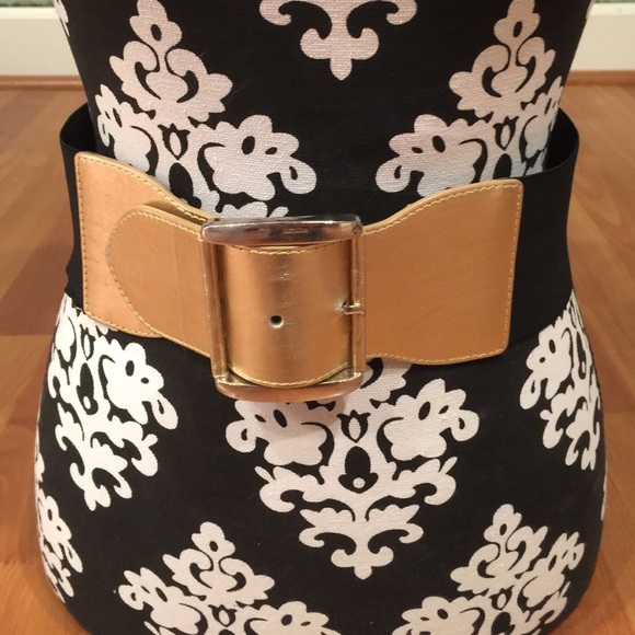 Black and gold belt - Sz S/M