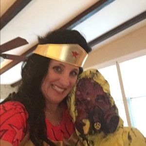 Meet your Posher, Dana