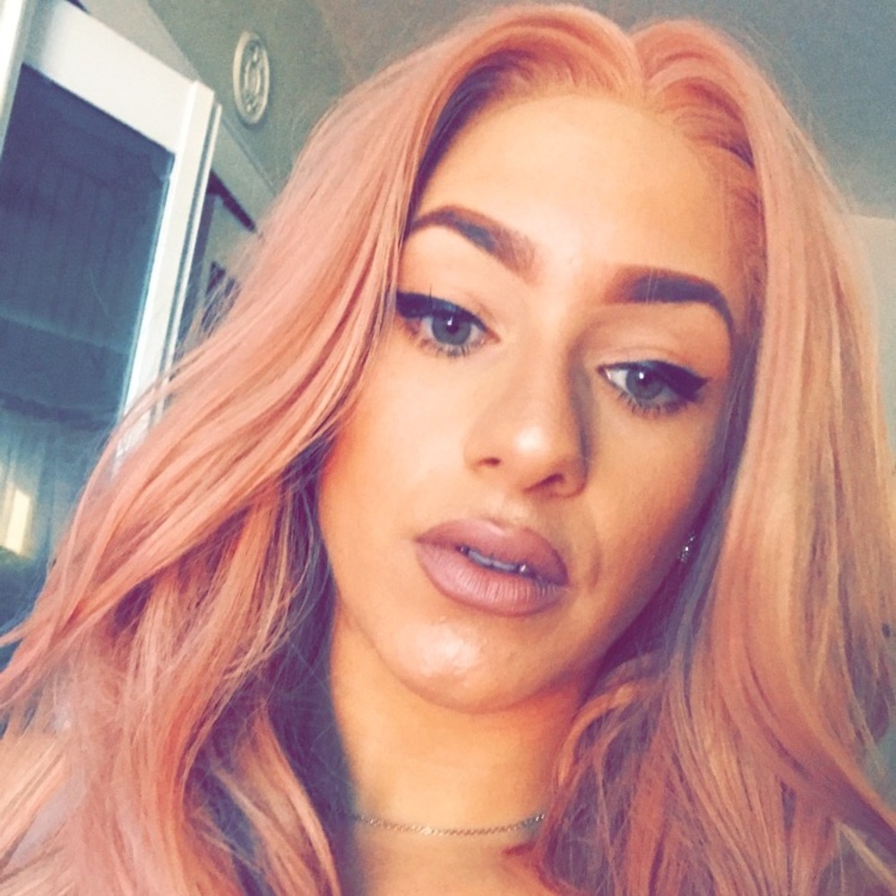 Meet your Posher, Monika