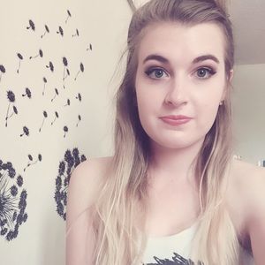 Meet your Posher, Rebecca