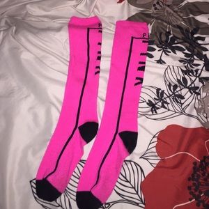 VS PINK pink and black high socks