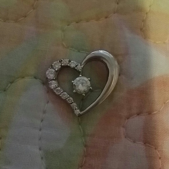 Women pendant necklace