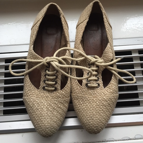 The cutest American eagle shoes!!!