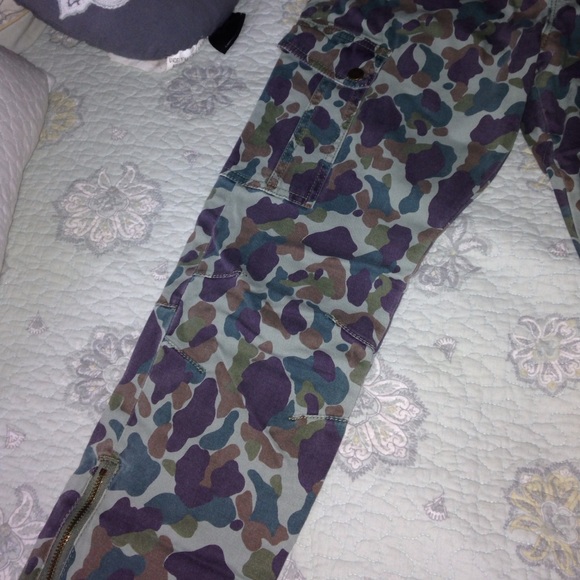 UO BDG size 29 Fatigue pants/jeans - Picture 2 of 4