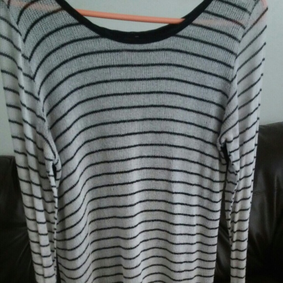 Black and white stripped hi lo sweater