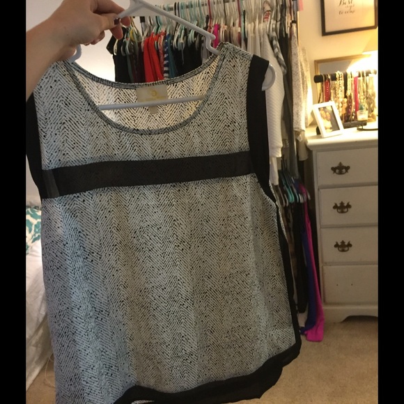 Collective concepts black&white sleeveless blouse - Picture 3 of 3