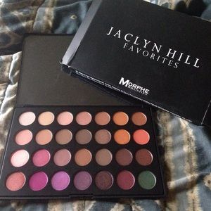 Limited edition Jaclyn Hill favorites palette