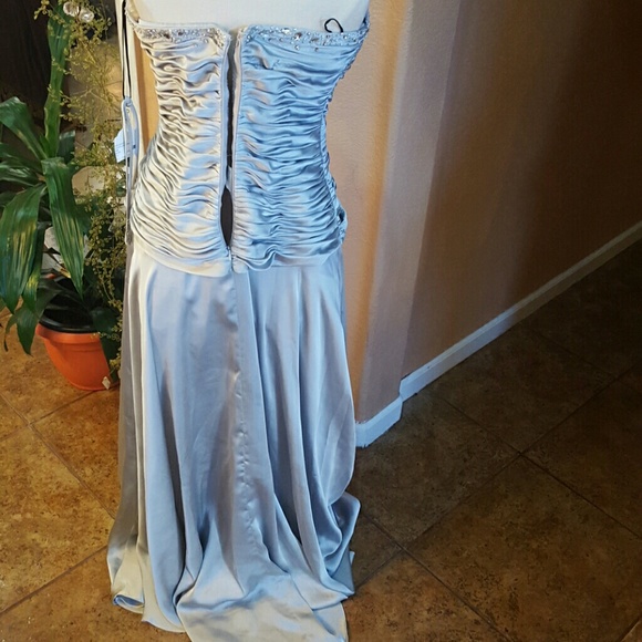 Gown by eden new - Picture 3 of 4