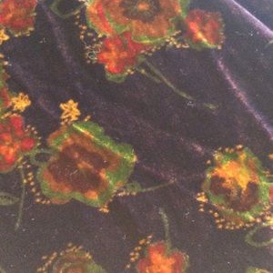Laura Ashley Purple/Floral Velvet Skirt Sz 12.  6