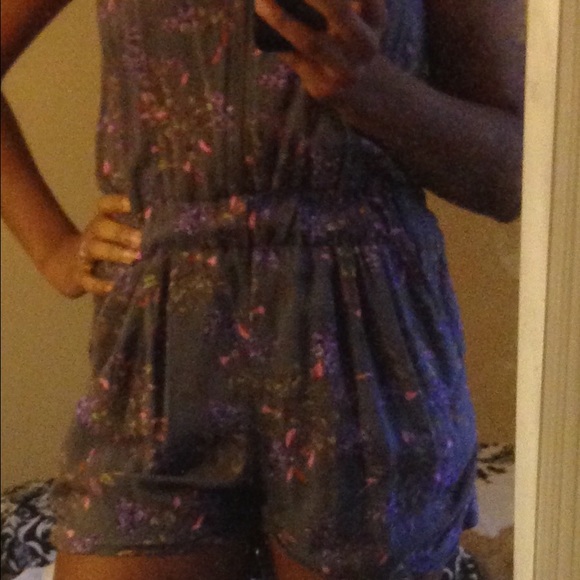 Floral romper - Picture 2 of 3