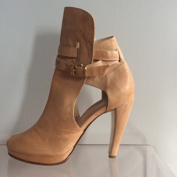 NWOT Taskent by Cheyenne Leather Booties - Picture 2 of 4