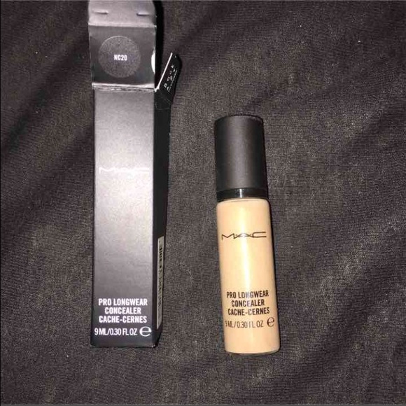 Mac Pro longwear concealer nc20