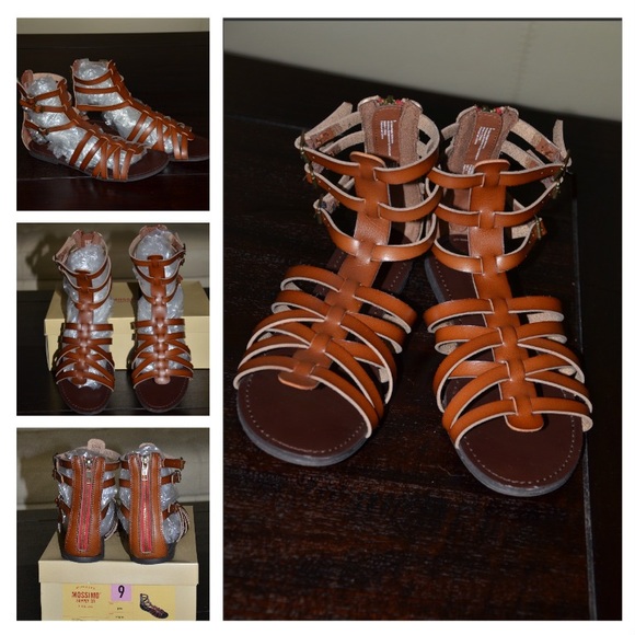 Mossimo Supply Co. Pam Gladiator Sandals. Size 9