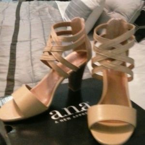 Ana zip back heels