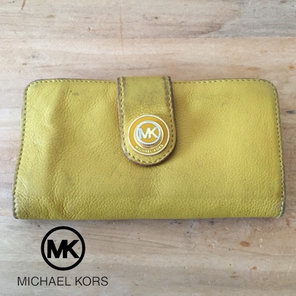 Michael Kors Handbags - Vintage Michael Kors leather wallet
